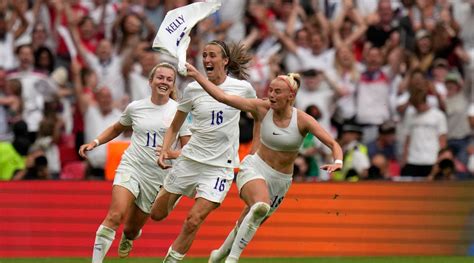what time is england women match tonight